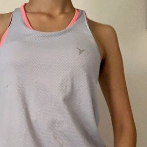 Sports clothing strategy with a spirts bra.